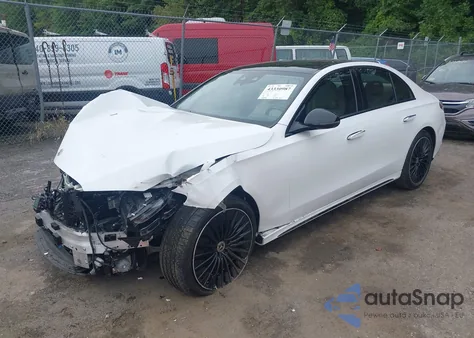 2024 Mercedes-Benz E 350 z USA, uszkodzony, nr VIN W1KLF4HB7RA010000